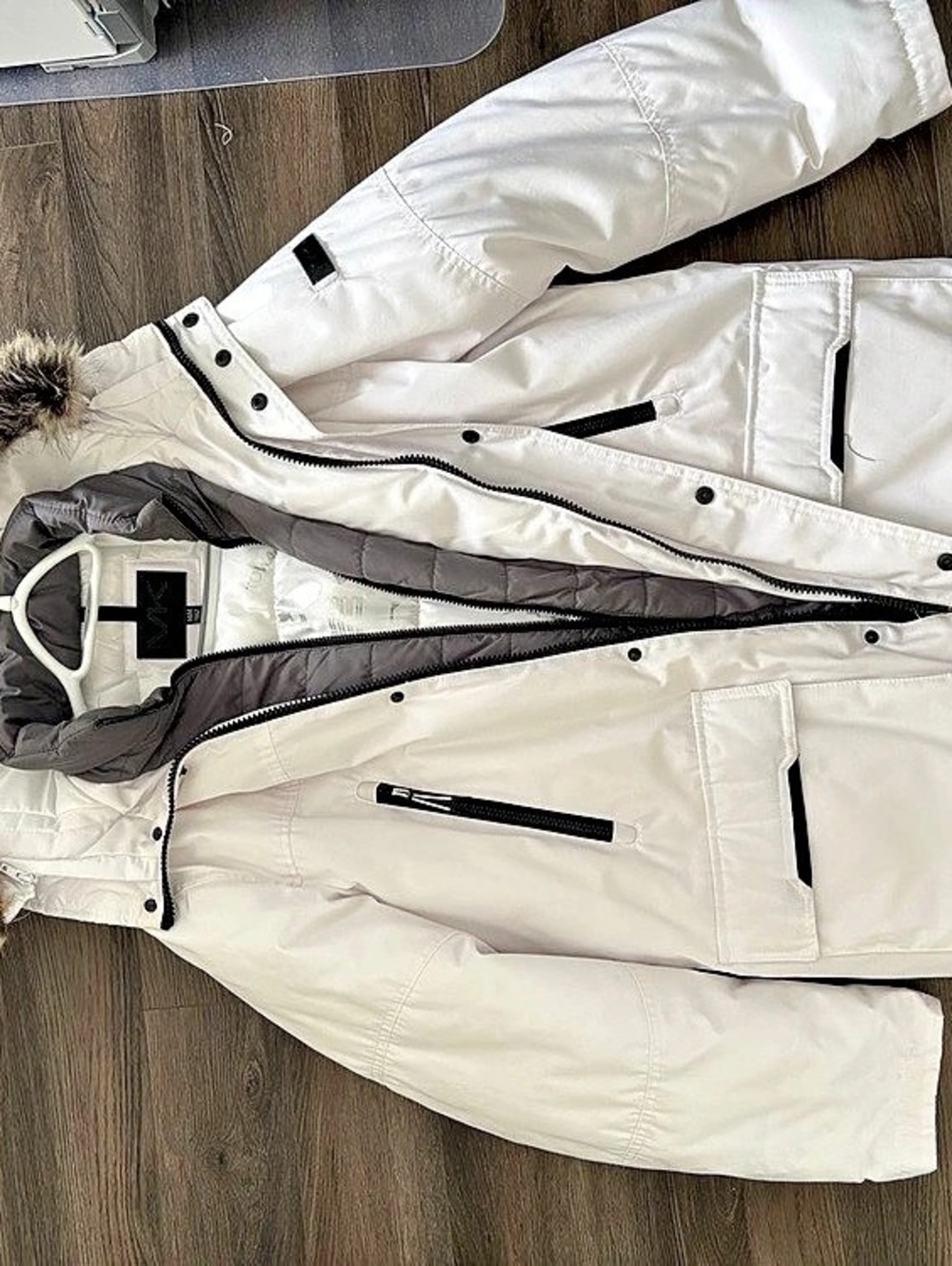 DKNY Fur Hood Puffer in White & Gray Size Medium Like New